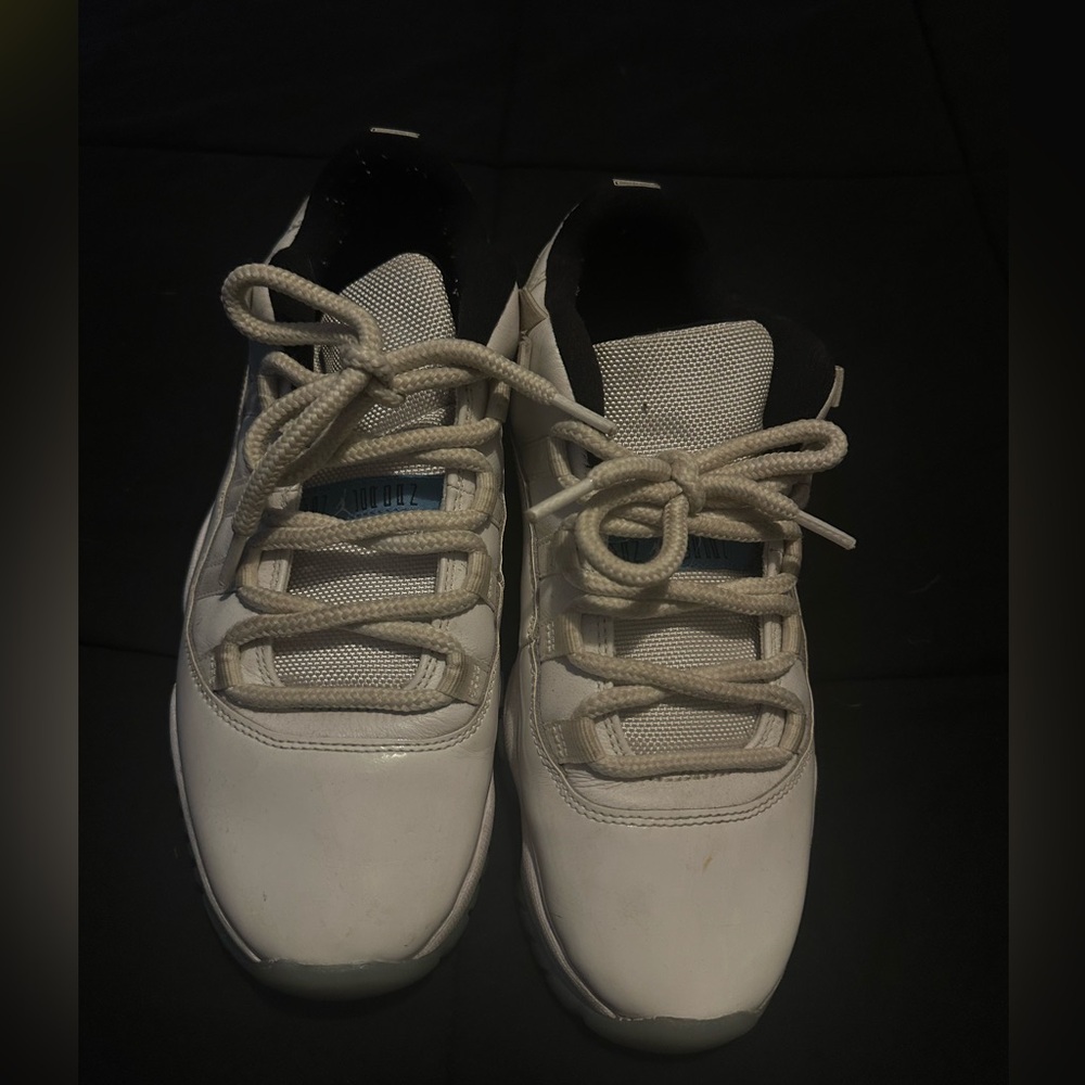Jordan 11 Low Legend Blue